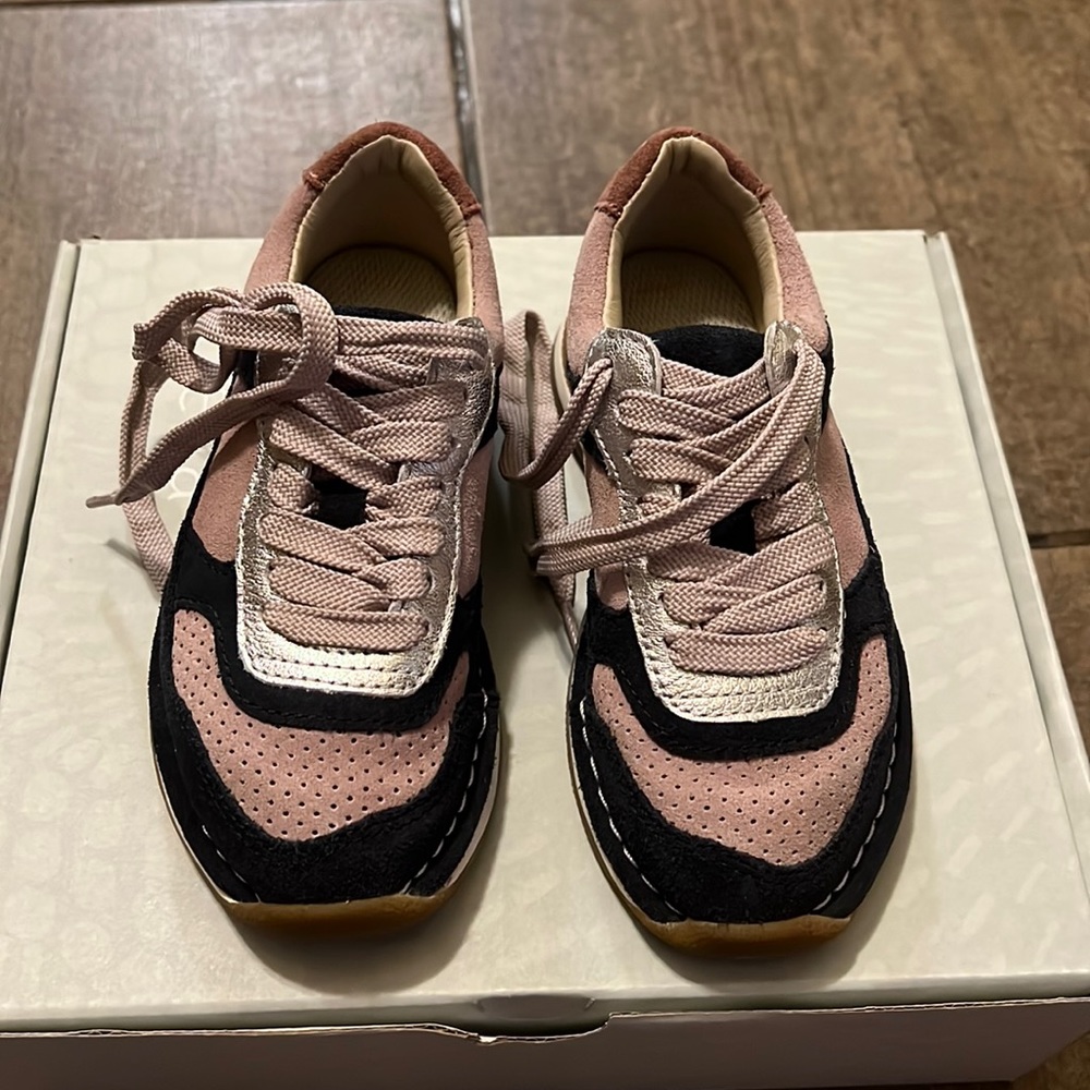 Clarks Tennis